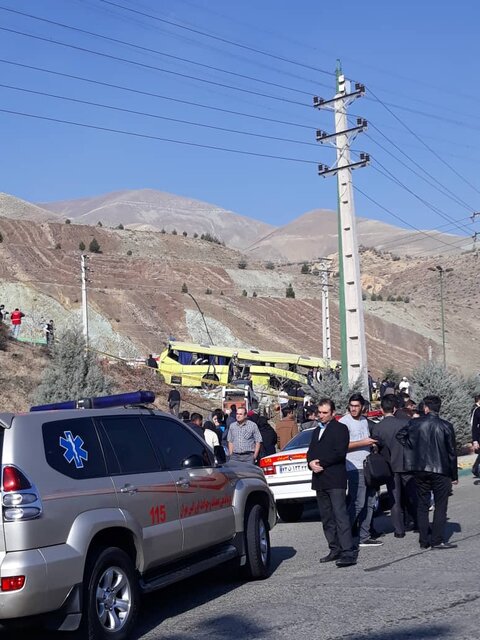 واژگونی اتوبوس در دانشگاه علوم تحقیقات تهران با ۷ کشته و ۲۸ زخمی