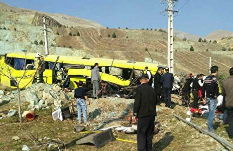 گزارش تصویری: واژگونی مرگبار اتوبوس دانشجویان دانشگاه آزاد