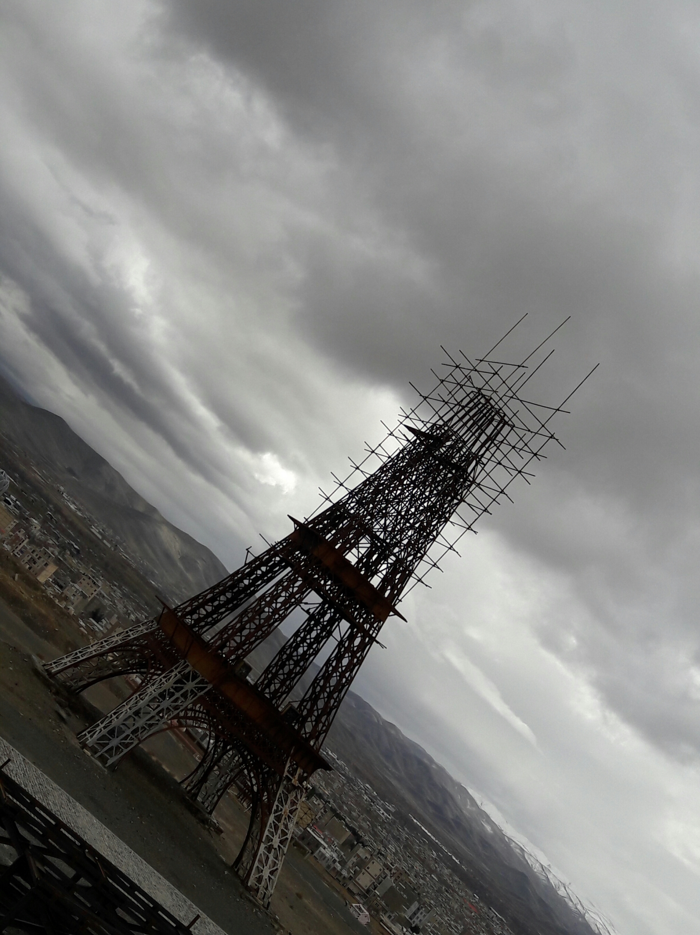 عکس/ اِلِمان برج ایفل در شهرستان ملایر