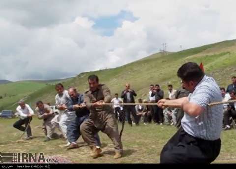 ویدئو: جشنواره فرهنگی ورزشی بازی های بومی محلی در مهاباد
