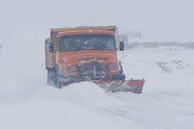 برف راه ۲۰ روستای هشترود را مسدود کرد