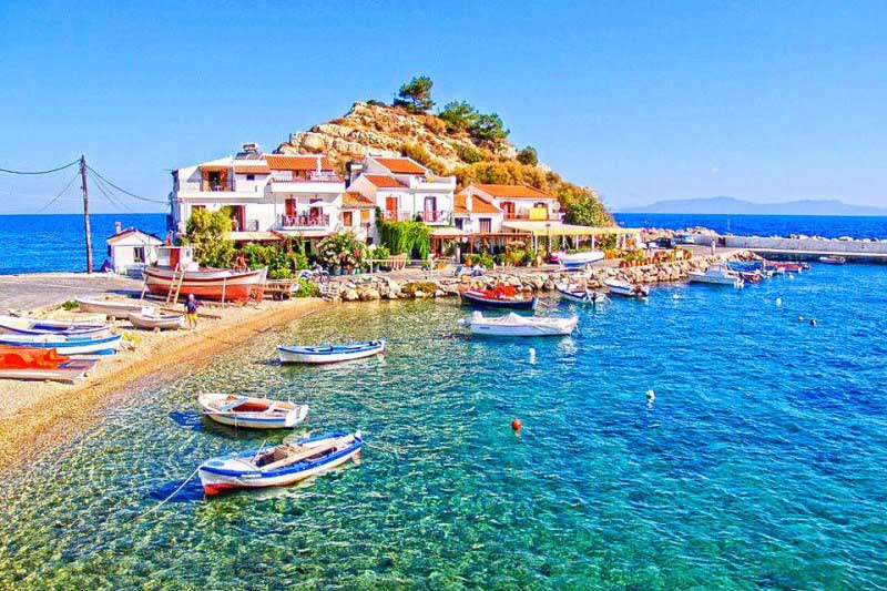 ترکیه و ایران، الگوهای موفق و ناموفق در توسعه صنعت توریسم/ چرا ترکیه در صنعت توریسم موفق است اما ایران نه!/ چرا ایران برخلاف ترکیه قادر به درآمدزایی از صنعت توریسم نیست