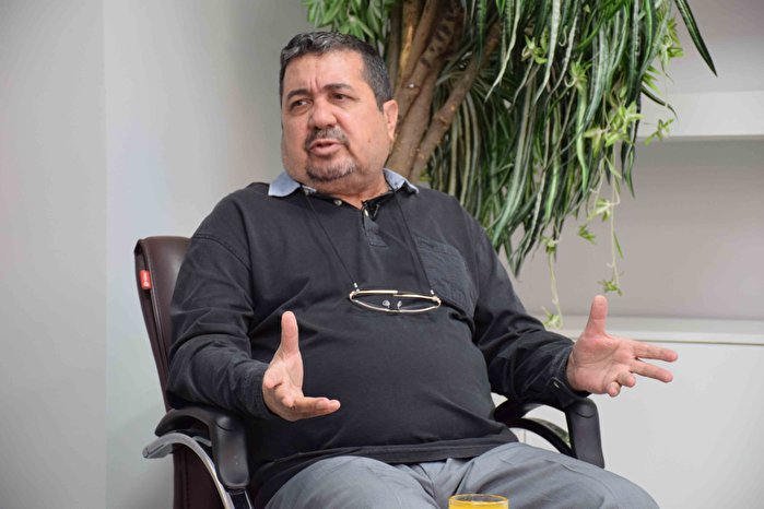 احمدینژاد در انتخابات مجلس دخالت نمیکند/ برادر یکی از سران قوا وارد کننده انحصاری روغن پالم از مالزی است/از بودجه سال ۹۹ بوی کودتا میآید