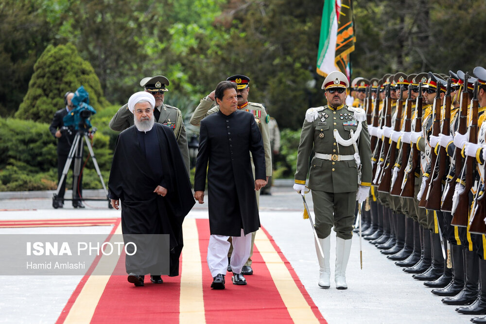 عکس/ استقبال رسمی رییس جمهور از نخست‌وزیر پاکستان