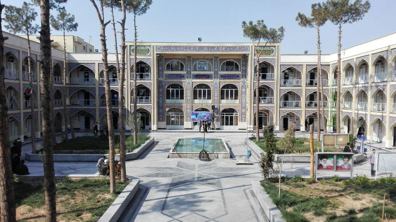 حاشیه‌نگاری بر ماجرای دو آیت‌الله