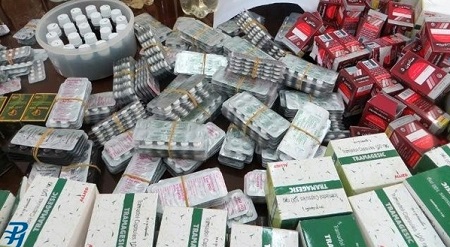 کشف محموله داروهای کمیاب در اتوبوس مسافربری زاهدان- زابل