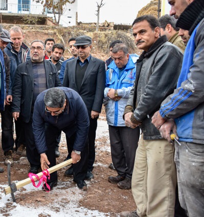 کلنگ‌زنی احداث اولین واحد در مناطق زلزله زده آذربایجان شرقی