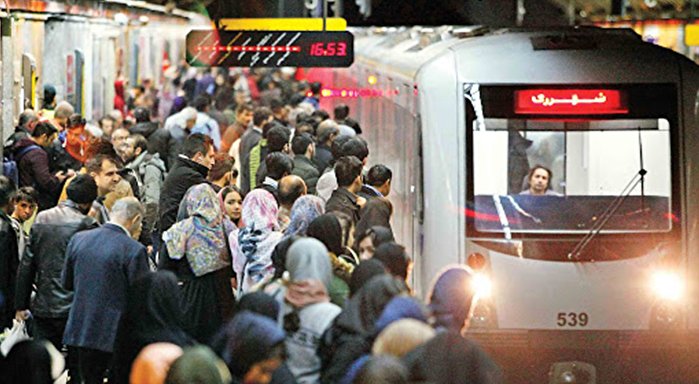 ازدحام مسافر با افزایش سرفاصله حرکت مترو و اتوبوس/ اعلام وضعیت عادی برای شیوع کرونا!