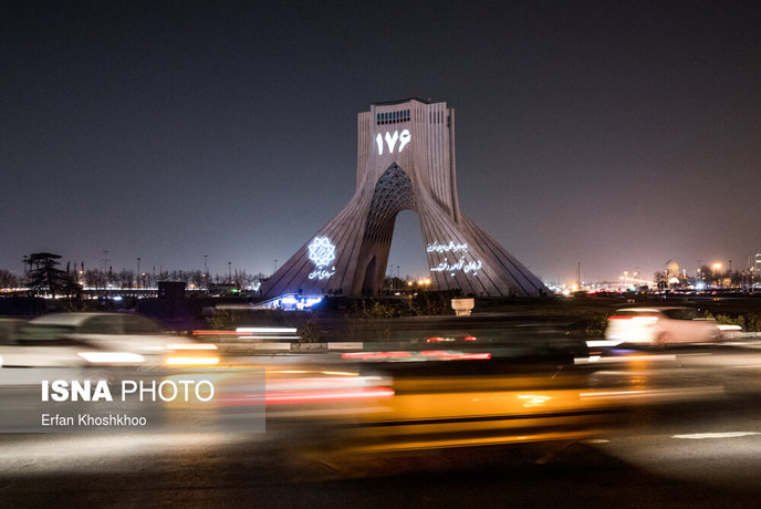 ویدئو مپینگ یادبود جانباختگان هواپیما در میدان آزادی