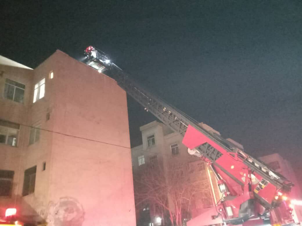 آتش سوزی ساختمان مسکونی در جنوب تهران 