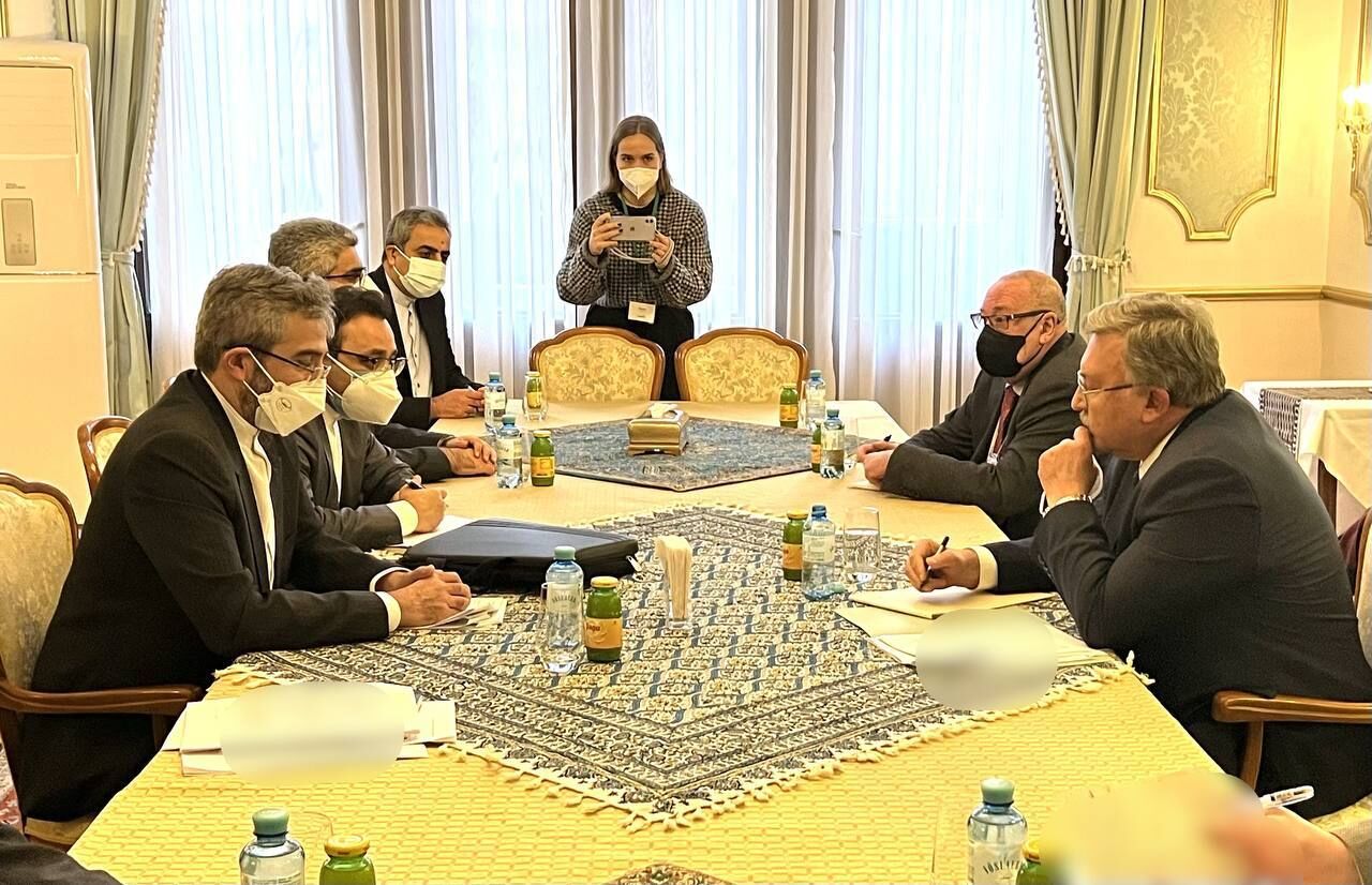 دیدار هیات‌های مذاکره‌کننده ایران و روسیه در وین