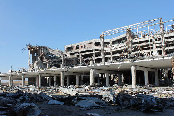 انفجار قوی در نزدیکی فرودگاه شهر «دونتسک»