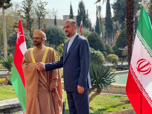 امیرعبداللهیان از وزیر خارجه عمان استقبال کرد