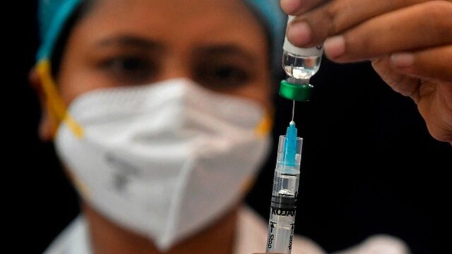توافق هند برای  تولید ۳۰۰ میلیون دُز واکسن کرونا 
