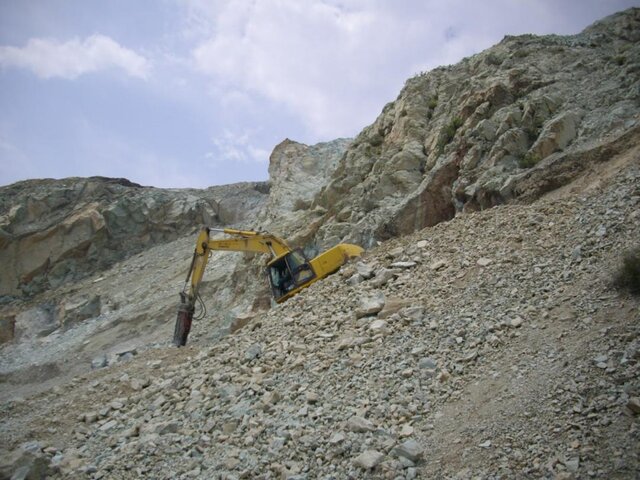 انتقاد نسبت به فعالیت معدن «سنگ سبز»