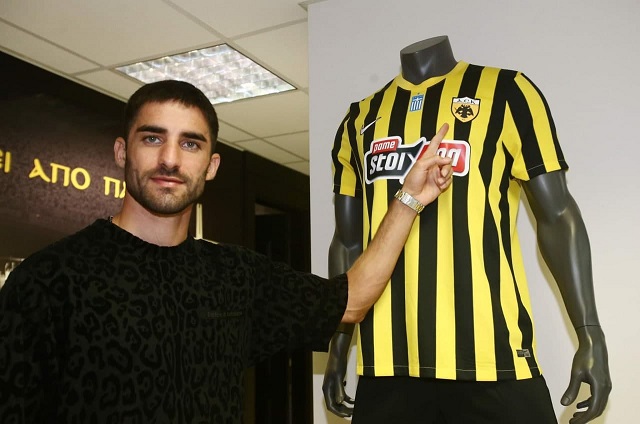 میلاد محمدی هم به یونانی شد +عکس