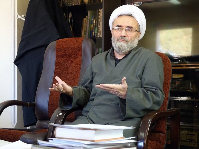 مسیح مهاجری به رئیسی: عکس گرفتن با کارکنان غسالخانه اقدام نمایشی بود مسیح مهاجری به رئیسی: عکس گرفتن با کارکنان غسالخانه اقدام نمایشی بود