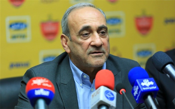 هیچ دغدغه ای برای حضور تماشاگران نداریم/در حال رایزنی برای جذب بازیکن با کیفیت و در حد و اندازه های فولاد هستیم