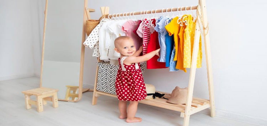 آشنایی با ۷ نوع مناسب پارچه برای لباس‌های نوزادی
