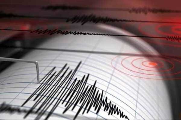 وقوع زلزله ۴ ریشتری در عنبرآباد