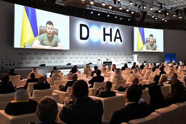 تجاوز نظامی روسیه؛ از درخواست زلنسکی از قطر تا منع رفت‌ و آمد در کی‌یف