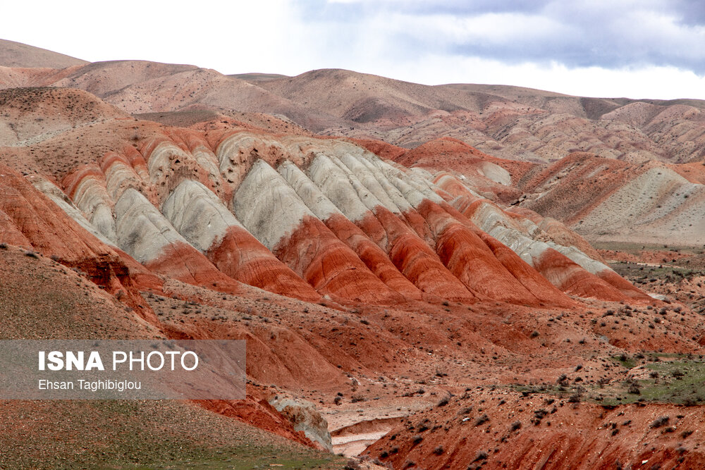 کوه‌های رنگی در زنجان/ گزارش تصویری