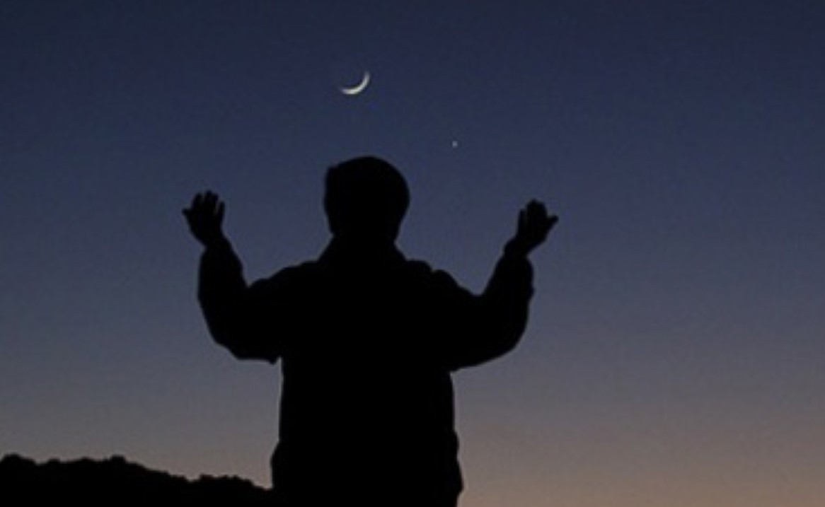 رویت ماه و نمایش قدرت مسلمین