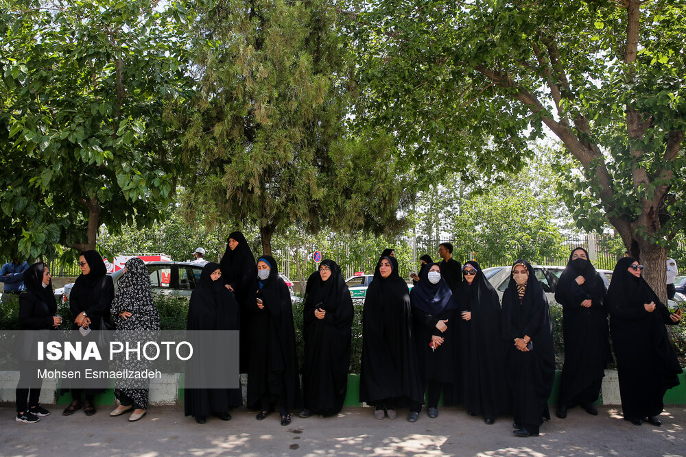 مراسم تشییع پیکر مهدی صباغی/ گزارش تصویری