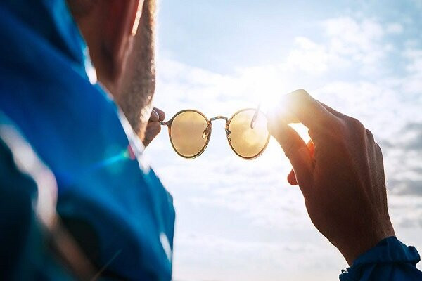 عینک آفتابی ایده‌آل چه ویژگی‌هایی دارد؟