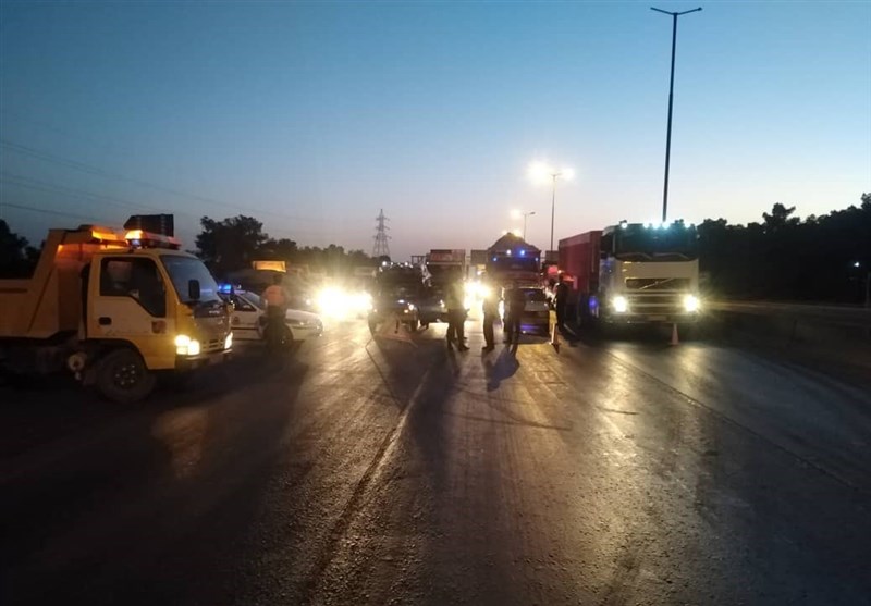 تصادف زنجیره‌ای ۳۰ دستگاه خودرو در اصفهان