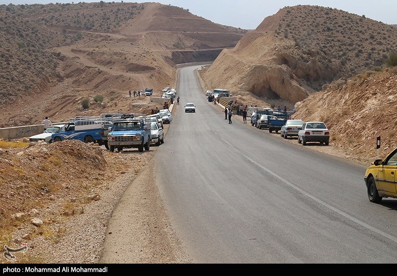 در جستجوی مفقودین سیل استهبان/ گزارش تصویری