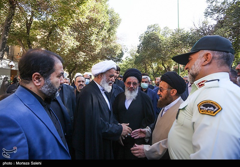 مراسم تشییع آیت‌الله ناصری/ گزارش تصویری