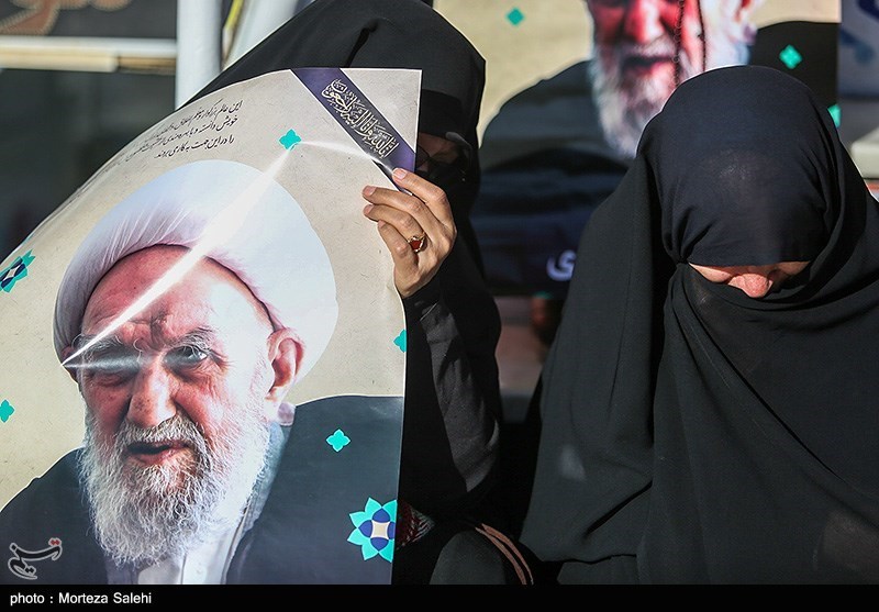 مراسم تشییع آیت‌الله ناصری/ گزارش تصویری