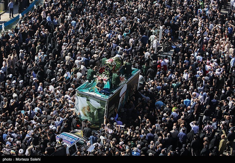 مراسم تشییع آیت‌الله ناصری/ گزارش تصویری