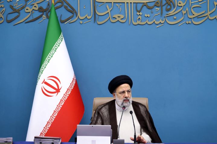 رئیسی: دشمن برای مقابله با ایران جنگ ترکیبی را به کار گرفته است