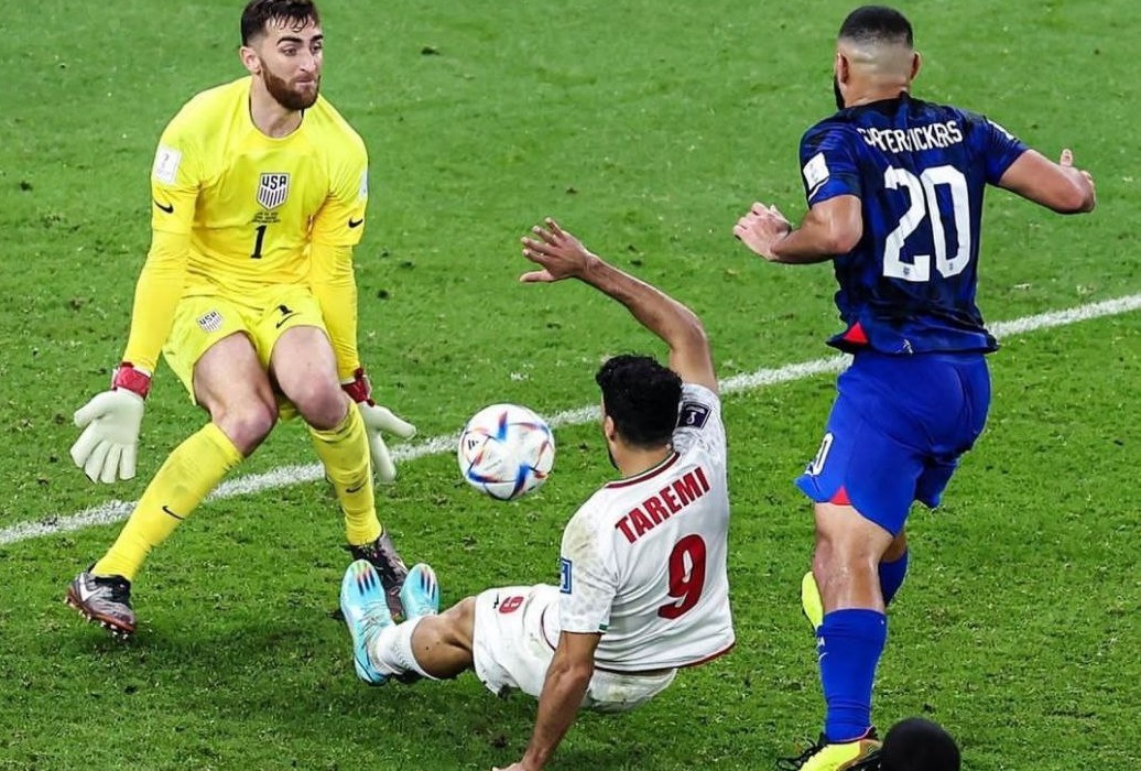 نظر کارشناس داوری درباره صحنه جنجالی بازی ایران - آمریکا نظر کارشناس داوری درباره صحنه جنجالی بازی ایران - آمریکا