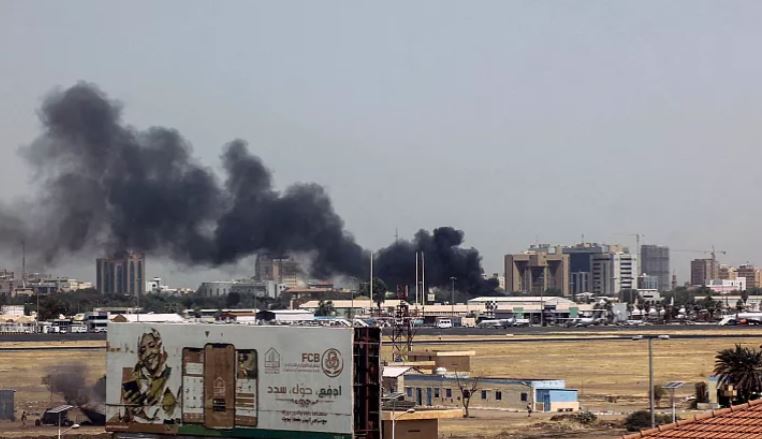 هرج و مرج در سودان؛ فرودگاه و کاخ ریاست جمهوری در کنترل شبه‌نظامیان