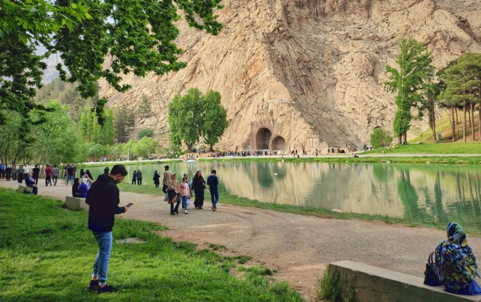 استقبال گردشگران از محور غرب کشور