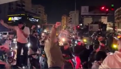 جشن لبنانی‌ها پس از عملیات ایران علیه اسراییل