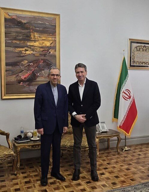 در چارچوب برجام گفتوگو میکنیم/ ادعای ترامپ اتفاق نیفتاد/ پزشکیان به رعایت حقوق بشر اهمیت میدهد در چارچوب برجام گفتوگو میکنیم/ ادعای ترامپ اتفاق نیفتاد/ پزشکیان به رعایت حقوق بشر اهمیت میدهد