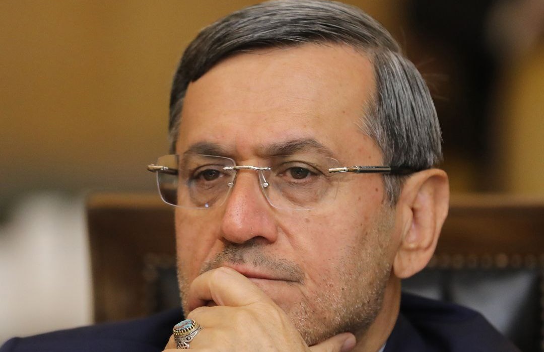 قشقاوی: بی‌وزیر کردن اقتصاد ایران به صلاح نیست