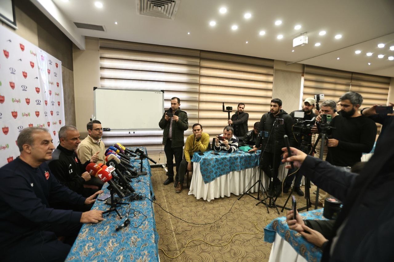 کارتال: قهرمانی می‌خواهیم