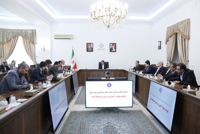 بررسی راهکار‌های رفع چالش‌های ارزی فعالان اقتصادی