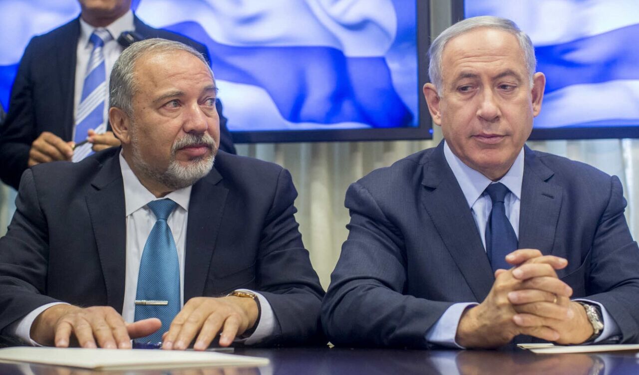 تحقیر نتانیاهو توسط لیبرمن؛ «السنوار» از داخل تونل‌ جنگ را بهتر مدیریت می‌کند