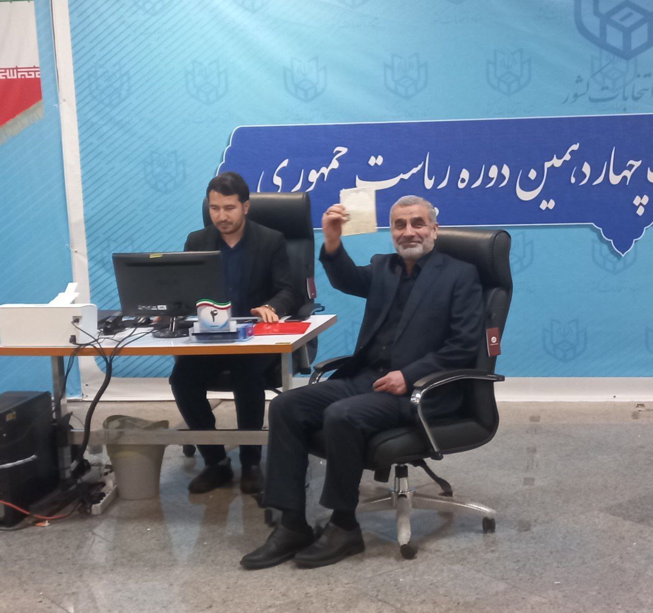 آخرین روز ثبت‌نام انتخابات؛ قالیباف وارد شد/ انصراف محسن رضایی، حضور وزیر کار!