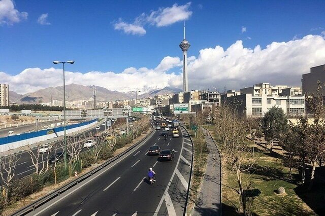 پیش بینی وزش باد و آسمانی ابری برای تهران