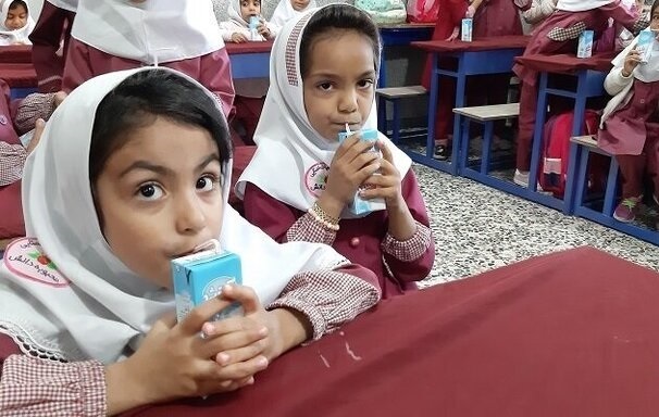 اجرای طرح شیر مدارس با همراهی تولیدکننده‌های برتر