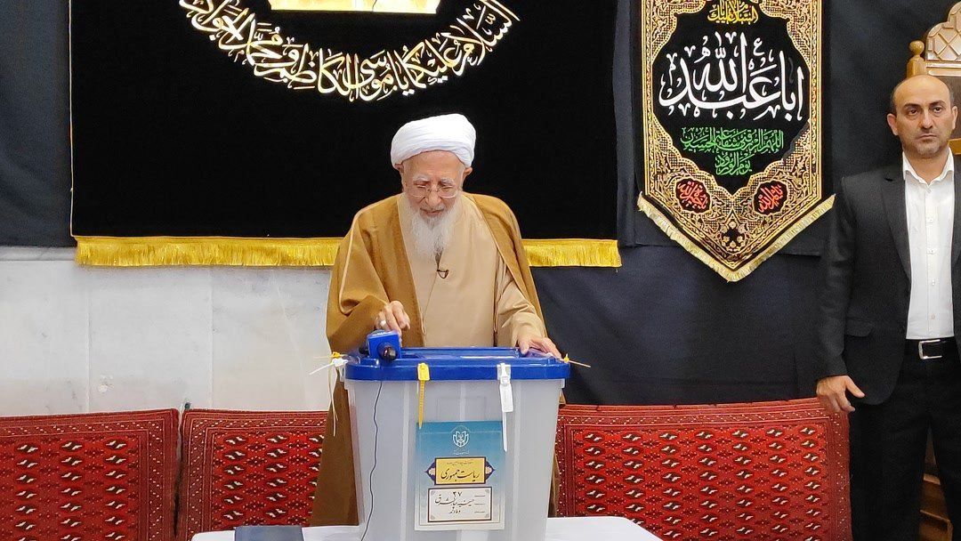 رهبر انقلاب رای دادند/ حضور پورمحمدی در حسینیه ارشاد/ محمد خاتمی رای خود را به صندوق انداخت +ویدیو