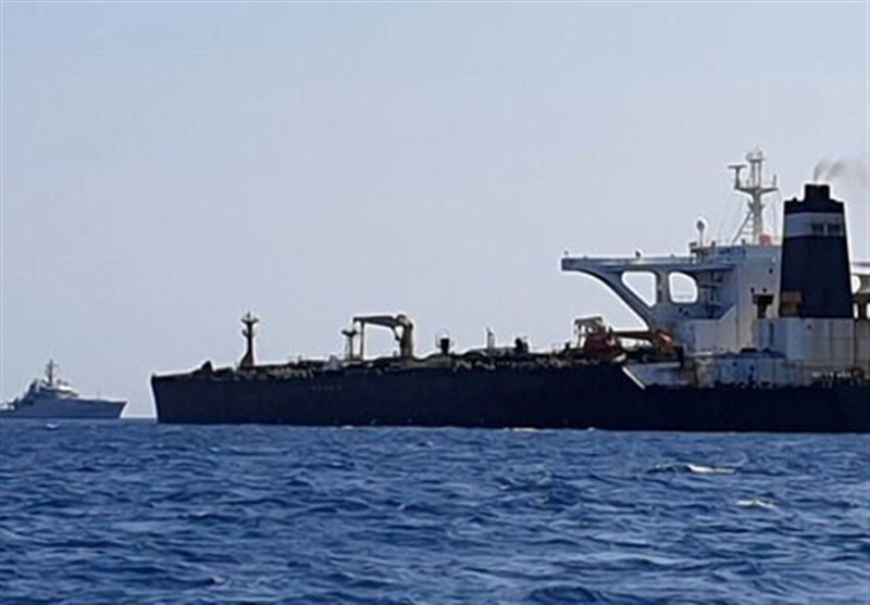 نفتکش حامل نفت قاچاق در خلیج فارس توقیف شد