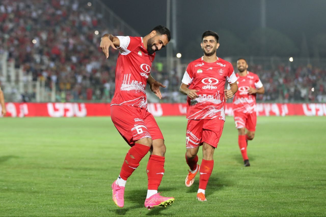 پرسپولیس و استقلال